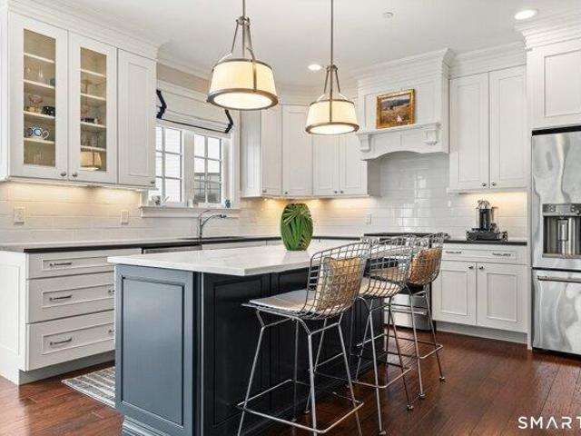 Condo for sale in Farmington, Connecticut