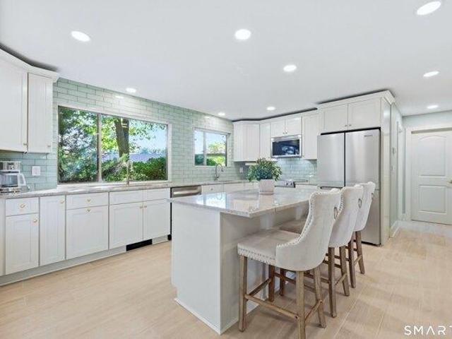 Condo for sale in Farmington, Connecticut