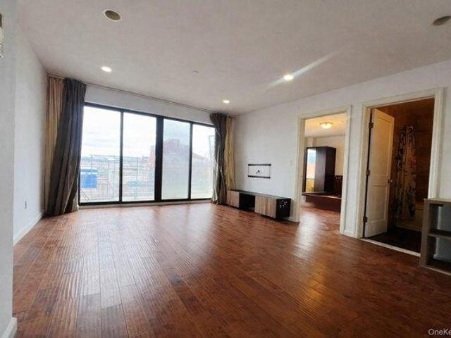 Condo for sale in Queens, Arverne