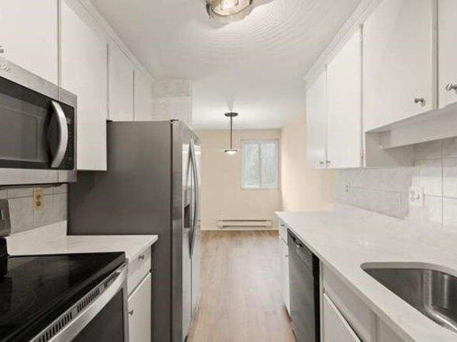 Condo for sale in Foxboro, Massachusetts