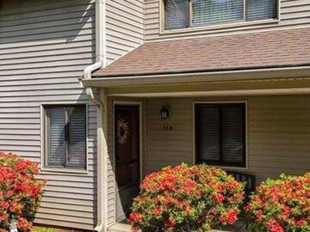 Condo for sale in Franklin, Massachusetts