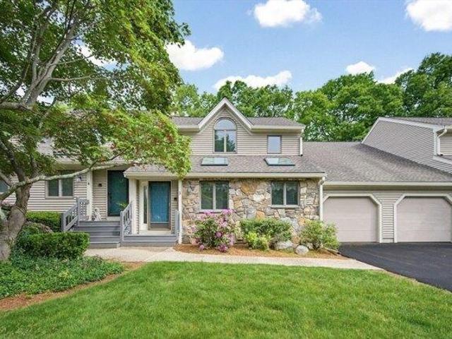 Condo for sale in Franklin, Massachusetts