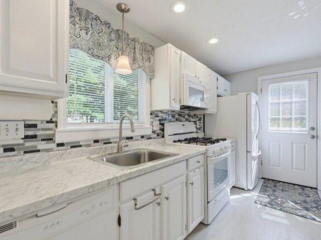 Condo for sale in Franklin, Massachusetts