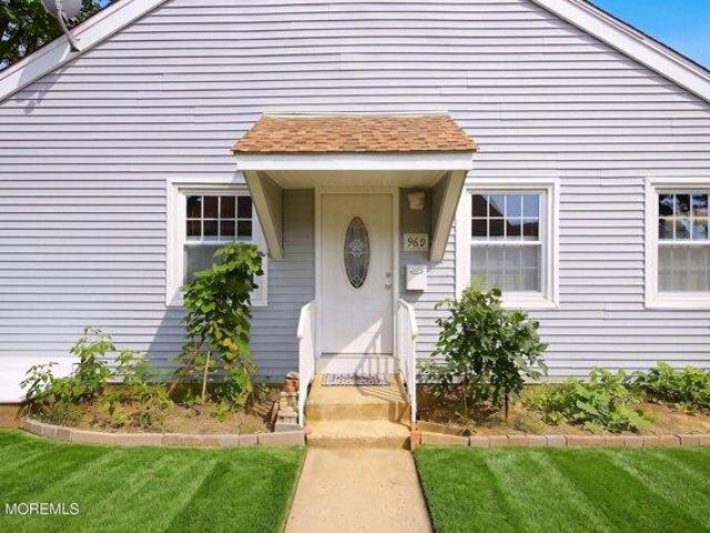 Condo for sale in Monmouth, New Jersey