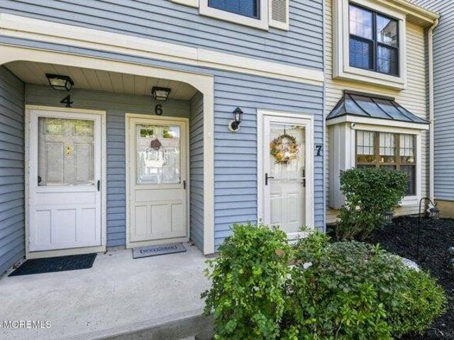 Condo for sale in Wyndham Place, Freehold Township