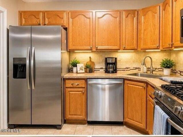 Condo for sale in Deerbrook, Freehold Township