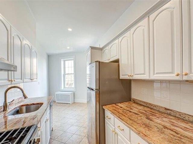 Condo for sale in Garden City