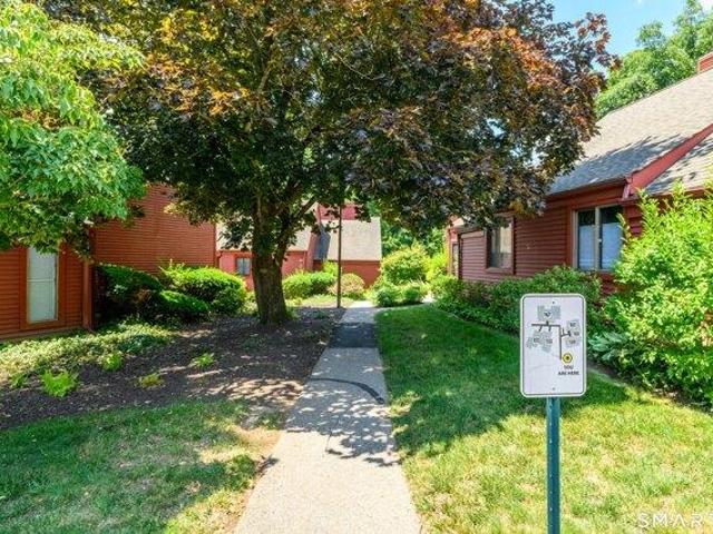 Condo for sale in Glastonbury, Connecticut
