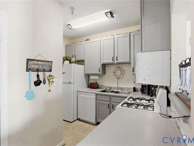 Condo for sale in Virginia