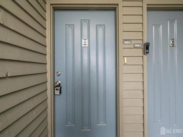 Condo for sale in Glen Gardner, New Jersey