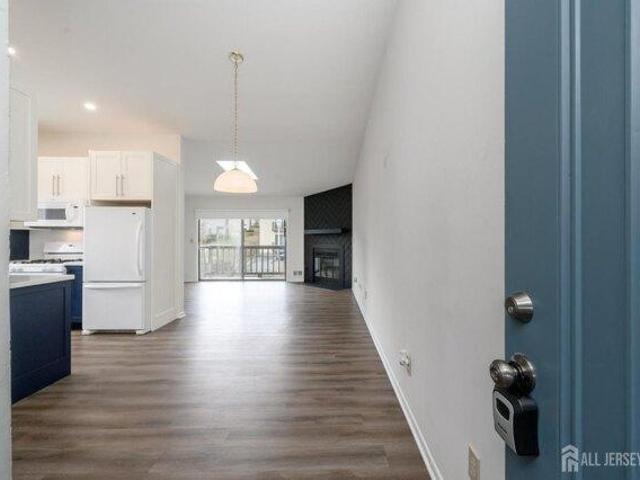 Condo for sale in Glen Gardner, New Jersey
