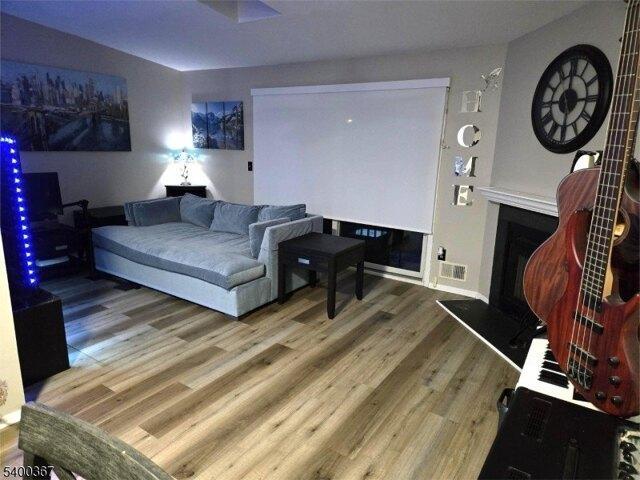 Condo for sale in Glen Gardner, New Jersey