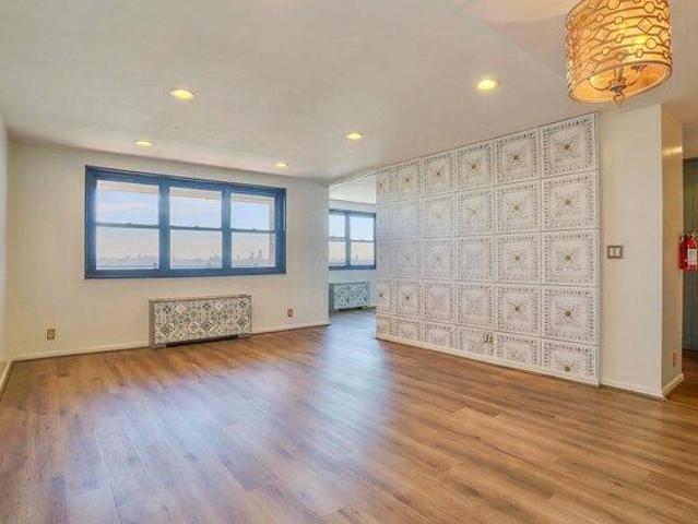 Condo for sale in Hudson, New Jersey