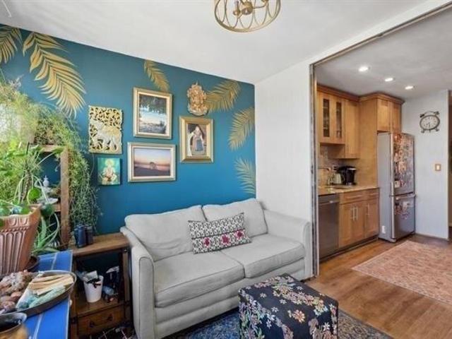 Condo for sale in Guttenberg, Hudson County