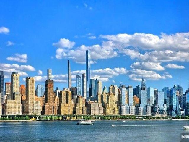 Condo for sale in Guttenberg, Hudson County