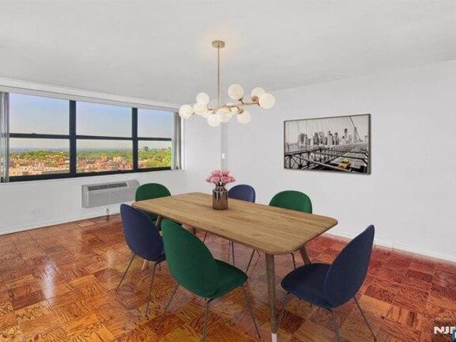 Condo for sale in Guttenberg, Hudson County