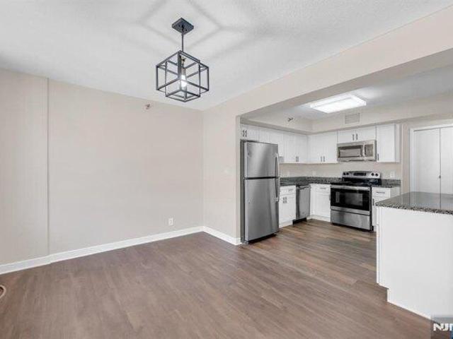 Condo for sale in Hackensack, New Jersey