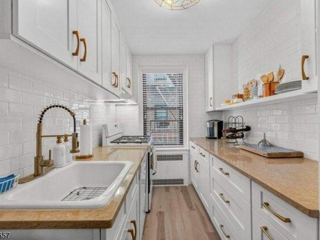Condo for sale in Hackensack, New Jersey