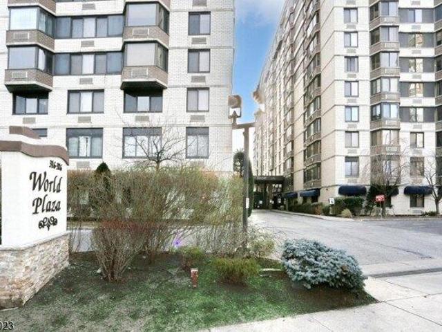 Condo for sale in Hackensack, New Jersey