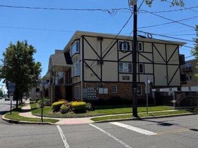 Condo for sale in Hackensack, New Jersey