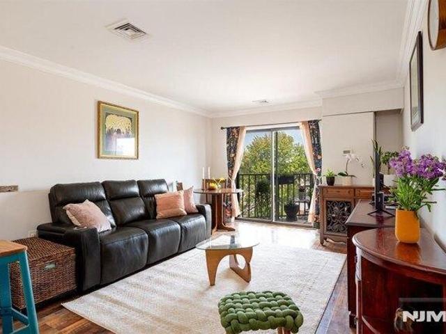 Condo for sale in Hackensack, Bergen County