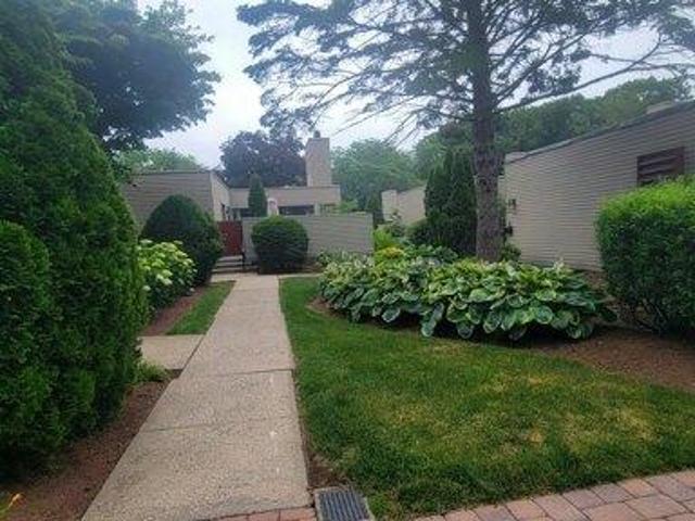 Condo for sale in Hamden, Connecticut