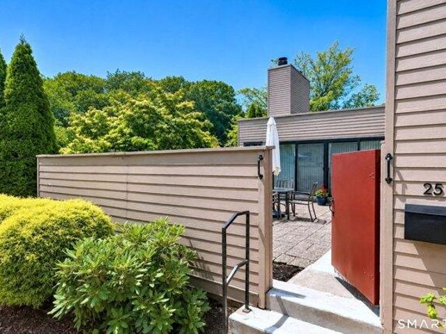 Condo for sale in Hamden, Connecticut