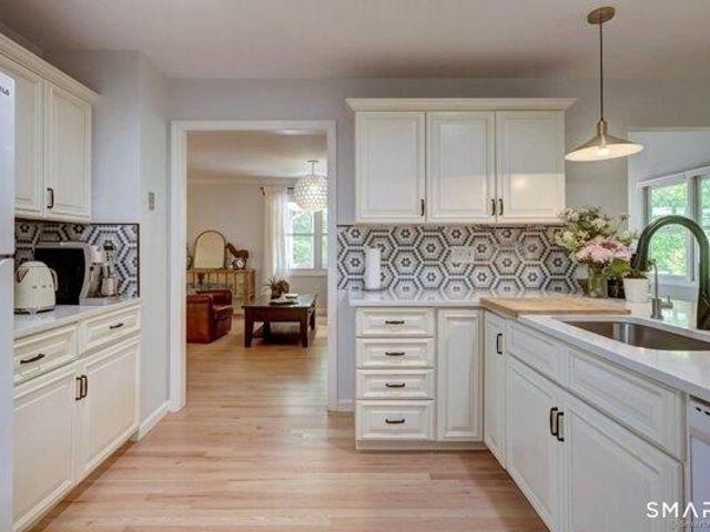 Condo for sale in Hamden, South Central Connecticut Planning Region