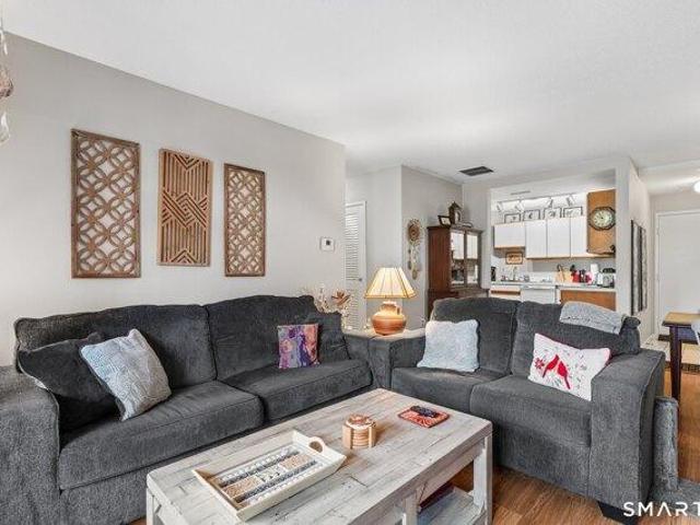 Condo for sale in Hamden, South Central Connecticut Planning Region