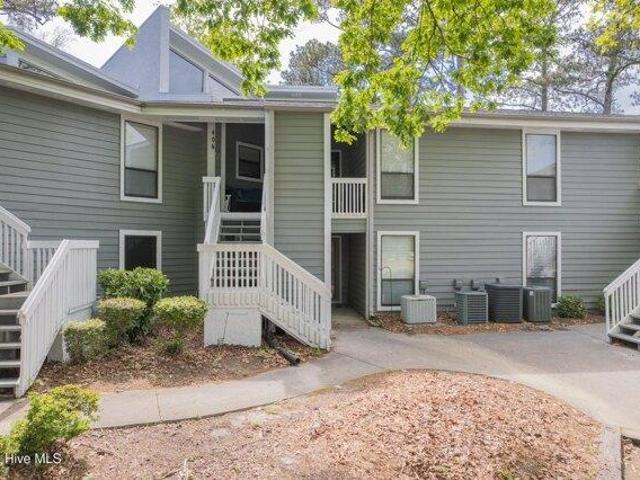 Condo for sale in Hampstead