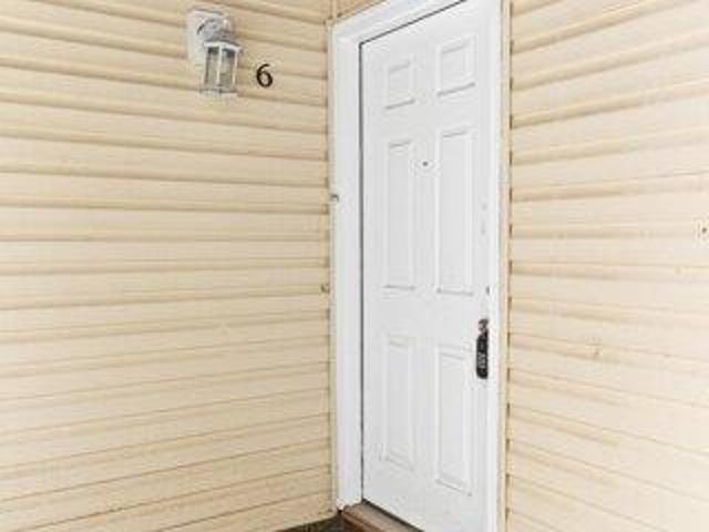 Condo for sale in Hampstead