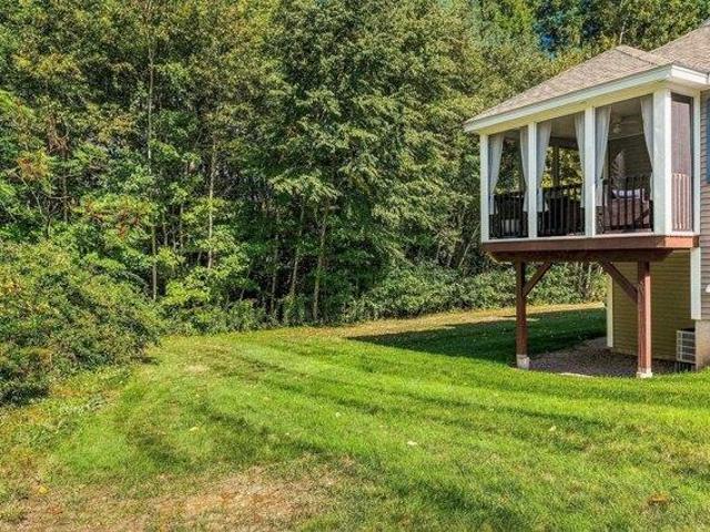 Condo for sale in East Hampstead, Hampstead