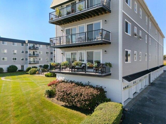 Condo for sale in North Beach, Hampton