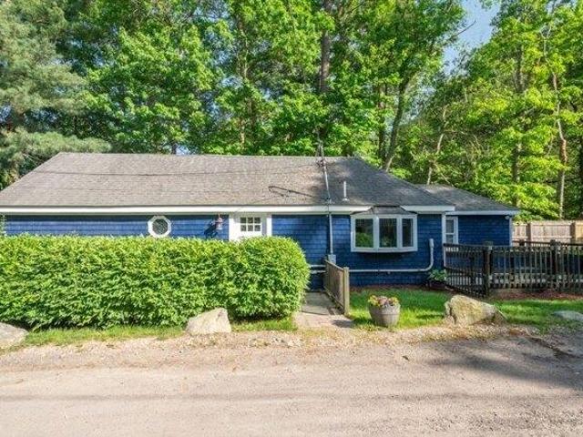 Condo for sale in Hanson, Massachusetts