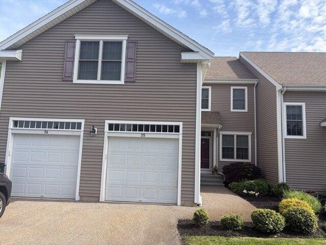 Condo for sale in Hanson, Massachusetts