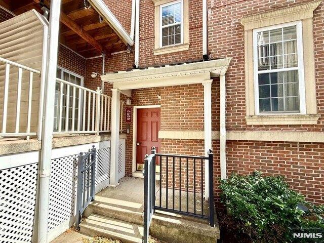 Condo for sale in Hudson, New Jersey