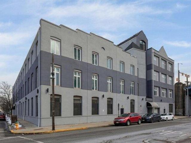 Condo for sale in Hudson, New Jersey