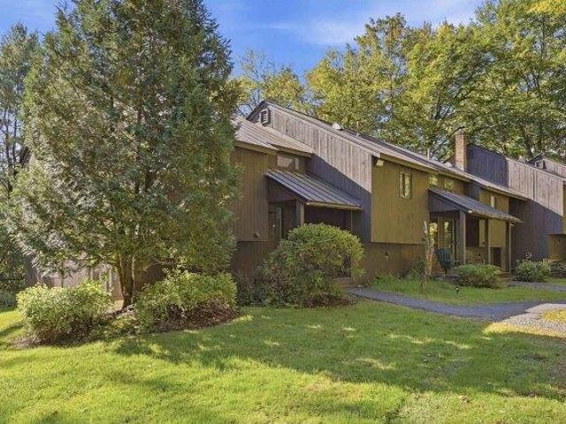 Condo for sale in Quechee, Hartford