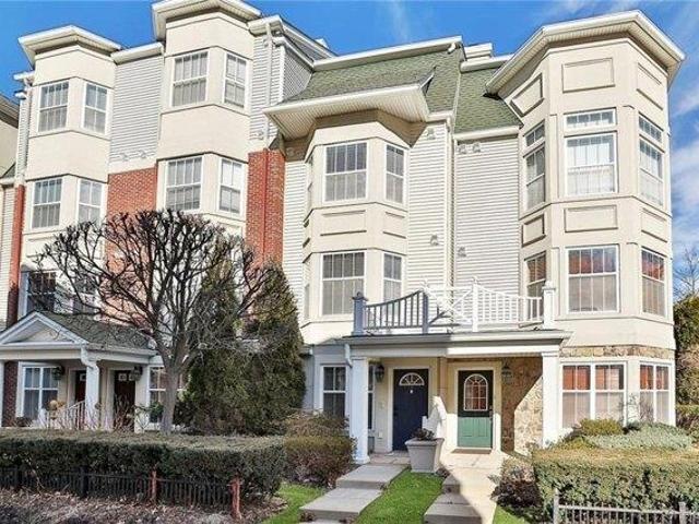 Condo for sale in Rockland, New York