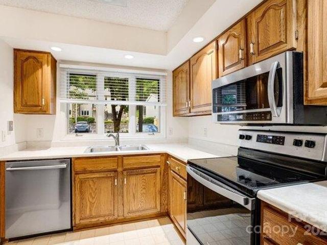 Condo for sale in Hendersonville, North Carolina