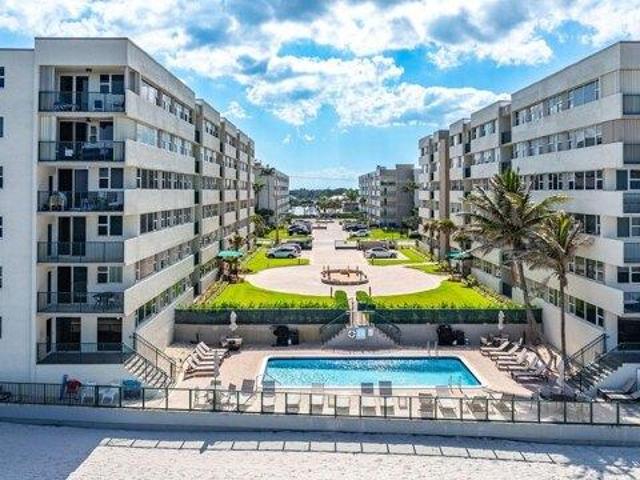 Condo for sale in Hillsboro Beach, Florida