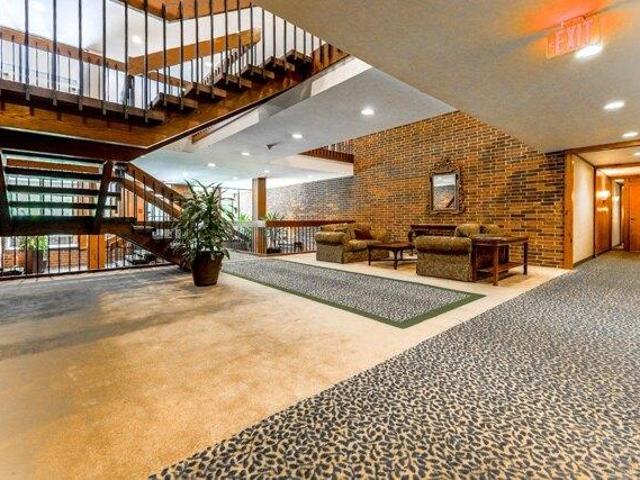 Condo for sale in Hinsdale, Illinois