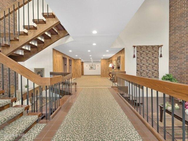 Condo for sale in Hinsdale, Illinois