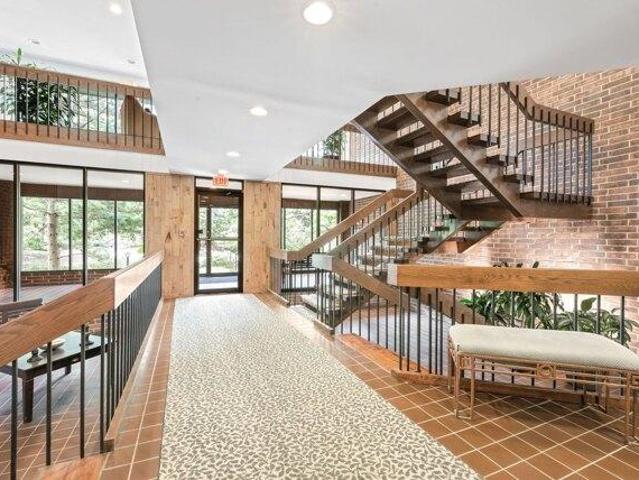 Condo for sale in Hinsdale, Illinois