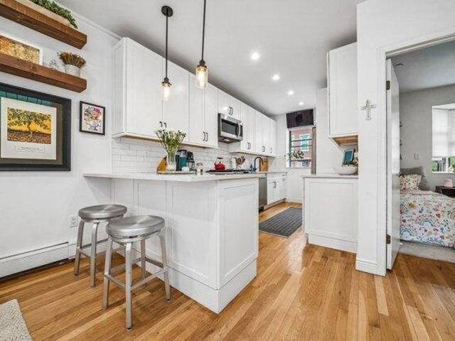 Condo for sale in Hudson, New Jersey
