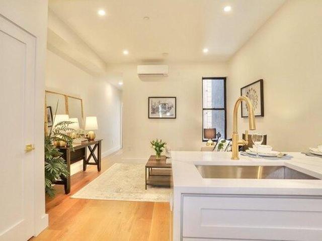 Condo for sale in Hudson, New Jersey