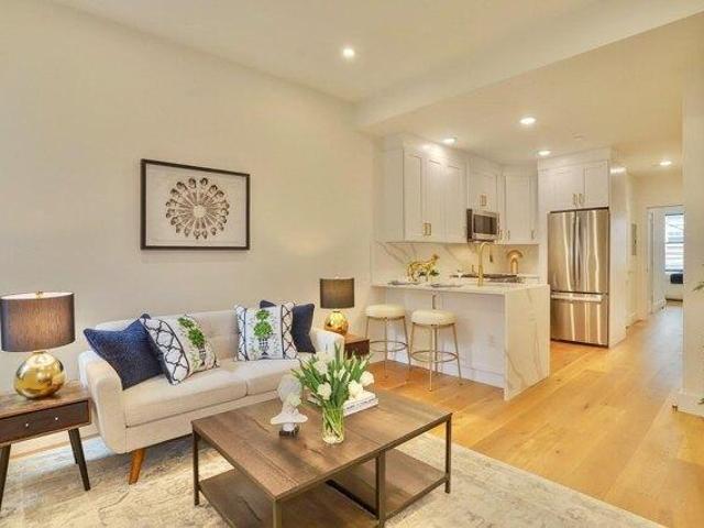 Condo for sale in Hudson, New Jersey