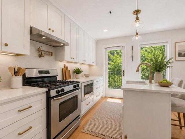 Condo for sale in Hudson, New Jersey