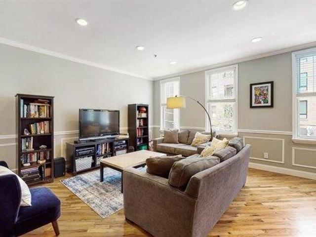 Condo for sale in Hudson, New Jersey
