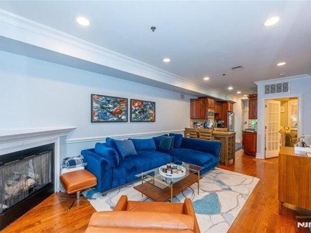 Condo for sale in Hudson, New Jersey